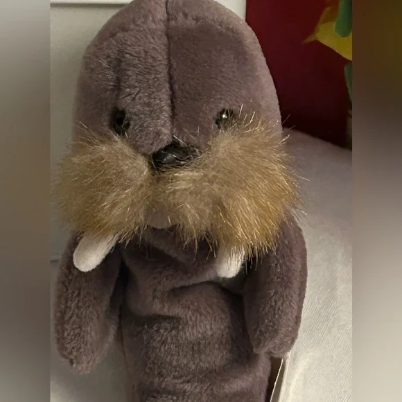 TY Jolly the walrus in beautiful condition with original tag. - Picture 3 of 11